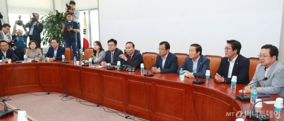 [사진]한국당 초·재선 의원 회동