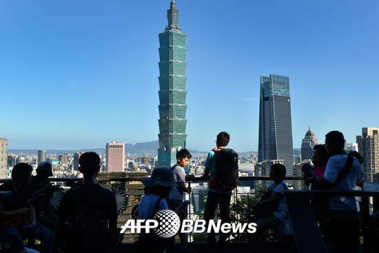대만 타이페이 전경. 101타워가 우뚝 서있다. /AFPBBNews=뉴스1