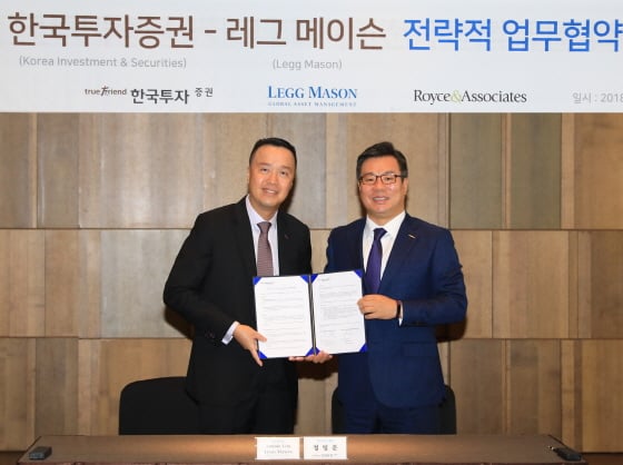 ѱ   ۷ι ڻǰ ϱ  14 ̱ ׸̽(Legg Mason)  (MOU) üߴ. ʺ  (Lennie Lim) ׸̽(Legg Mason) ƽþ ǥ(Regional Head, Asia), Ϲ ѱ ΰ׷/=ѱ 

