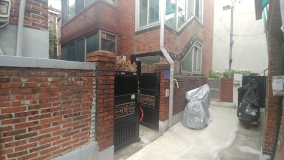 가정집 지역에 불법 영엽을 한 숙박업소 전경/사진=서울시