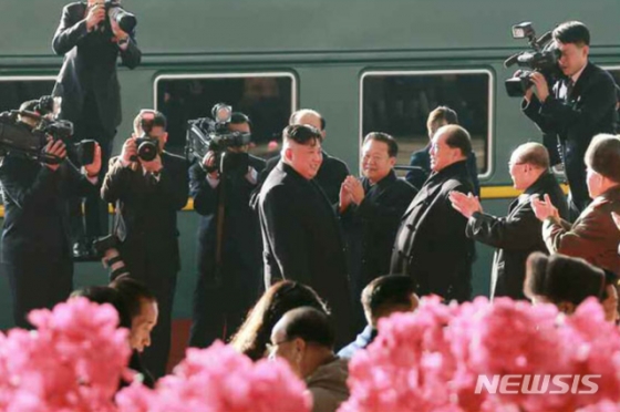 =ý 뵿Ź 24    Ʈ ϳ̿  2 Ϲ ȸ㿡 ϱ   ߴٰ ߴ.      翪 1ȣ   ȯ ޴ . 2019.02.24. (=뵿Ź)   photo@newsis.com   <۱ڨ  ýŻ. - .>