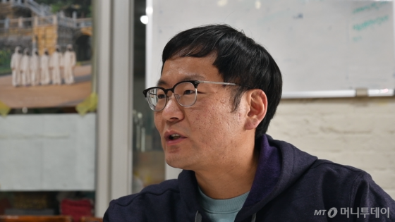 지난달 20일 서울 성북구 녹색연합 사무실에서 만난 임태영 활동가는 사육곰들을 위한 생츄어리 건설의 필요성을 강조했다.