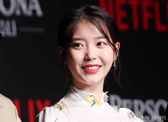 가수 아이유./사진=김휘선 기자 hwijpg@