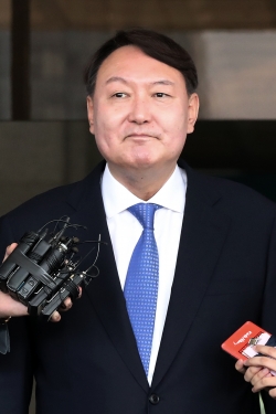 ìœ¤ì„ì—´ ë¶€ì¸ ê¹€ê±´í¬ ì£¼ì‹í•´ ë²ˆ ëˆìœ¼ë¡œ ë¨¸ë‹ˆíˆ¬ë°ì´
