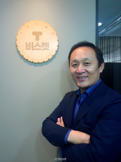 유명 여행·음식 칼럼니스트이자 베스트레블 대표이사인 주영욱씨(58)./사진=더벨