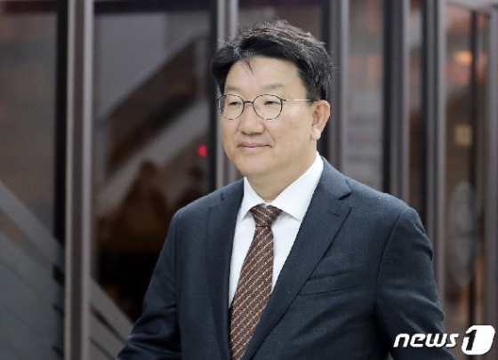 강원랜드 채용비리' 권성동 한국당 의원 오늘 1심 선고 - 머니투데이 강원랜드 채용비리' 권성동 한국당 의원 오늘 1심 선고 - 머니투데이