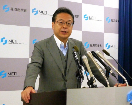 8일 각의 후 열린 기자회견에서 한국에 대한 수출규제 조처에 대해 설명하는 세코 히로시케 일본 경제산업상. /사진=AFP통신