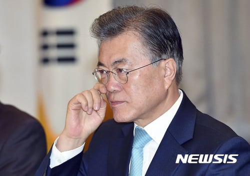 【서울=뉴시스】최동준 기자 = 문재인 대통령. 2017.02.14. photocdj@newsis.com