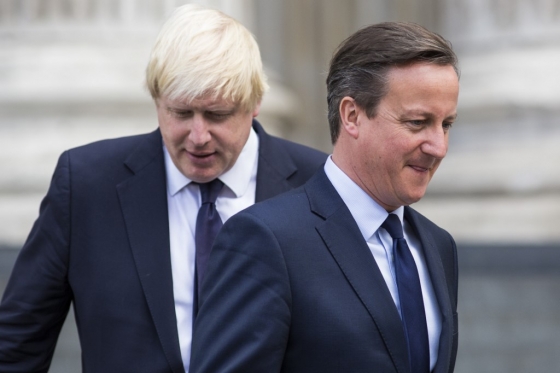 데이비드 캐머런 전 영국 총리(오른쪽)과 보리스 존슨 영국 총리. /사진=AFP.