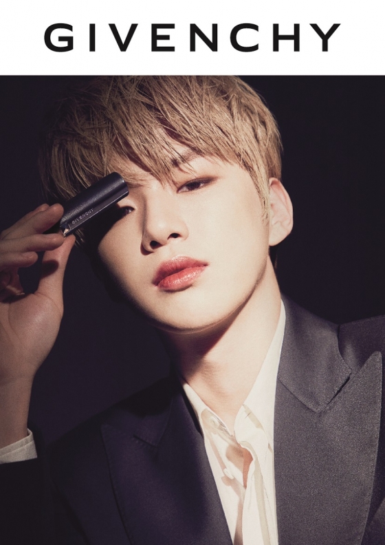 가수 강다니엘/사진제공=지방시 뷰티