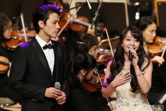 왼쪽부터 뮤지컬배우 손준호, 김소현/사진=최부석 기자