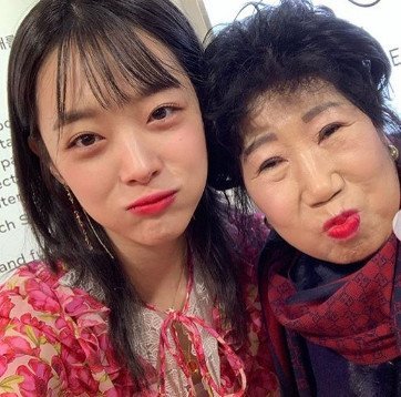 박막례 할머니는 지난 15일 인스타그램을 통해 설리를 향한 애도의 글과 사진을 올렸다./사진=박막례 할머니 인스타그램