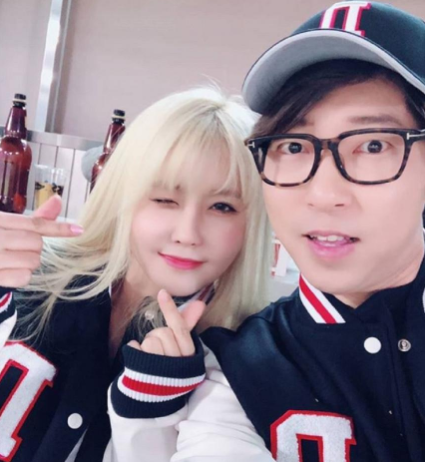 왼쪽부터 크리에이터 윰댕과 대도서관 부부/사진=대도서관 인스타그램 캡처