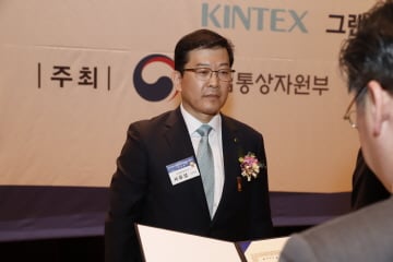 자본재산업 발전유공 포상식에서 금탑산업훈장을 수상한 현대중공업지주 서유성 로봇 사업대표/사진제공=한국기계산업진흥회