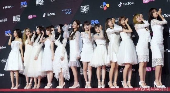 그룹 아이즈원/사진=김휘선 기자 hwijpg@