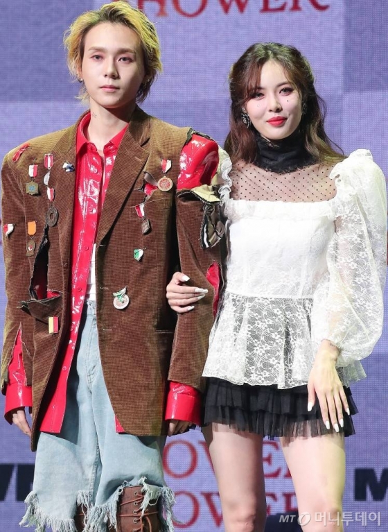 가수 던(왼쪽)과 현아/ 사진=김창현 기자 chmt@