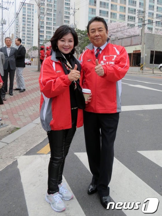 허참씨와 정소녀씨. / 사진 = 뉴스 1