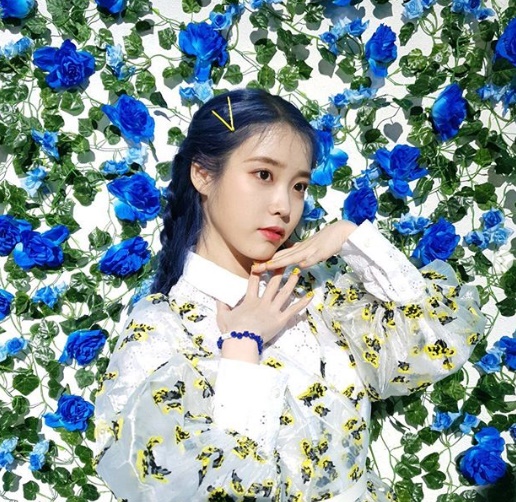 아이유가 지난 18일 인스타그램을 통해 새 앨범 '러브 포엠' 발매 소감을 전했다./사진=아이유 인스타그램 캡처