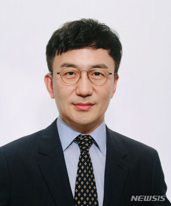 【서울=뉴시스】박진희 기자 = 강정수 청와대 디지털소통센터장. 2019.07.04. (사진=청와대 제공) photo@newsis.com