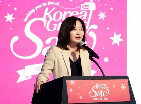 한경아 한국방문위원회 사무국장이 17일 오전 서울 중구 노보텔 앰배서더 서울 동대문 호텔에서 열린 '2020 코리아그랜드세일' 기자 간담회에서 인사말을 하고 있다. /사진=한국방문위원회