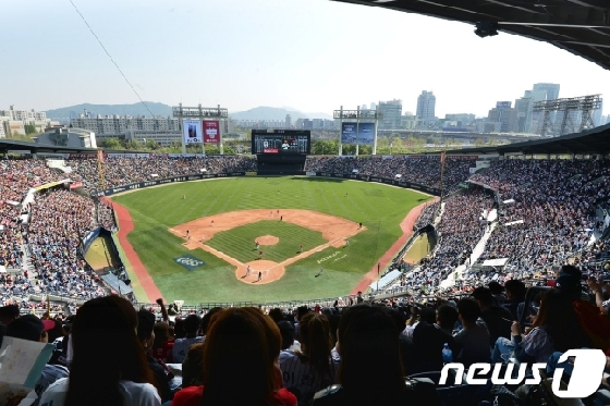 만원 관중의 잠실구장. /사진=뉴스1