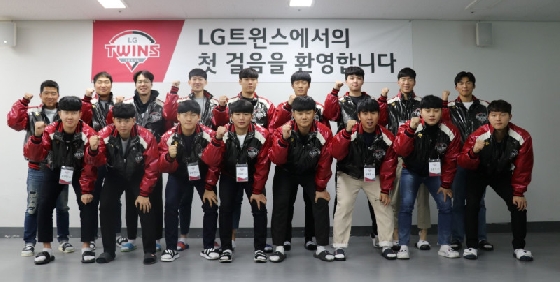 2020시즌부터 새롭게 LG에 입단한 선수들. /사진=LG 트윈스 제공