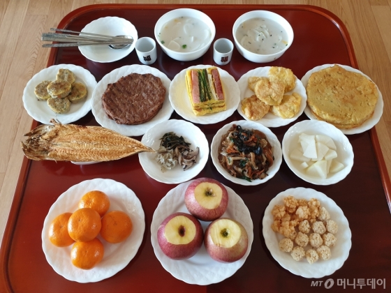 간편식으로 만든 차례상. /사진=이영민 기자