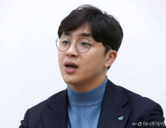 8일 오후 국회에서 더불어민주당 2호 인재 원종건 인터뷰 / 사진=홍봉진기자 honggga@
