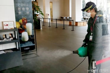 20번째 확진자 나온 GS홈쇼핑 직장 임시폐쇄
