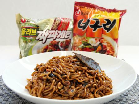 영화 '기생충' 속에서 빈부 격차를 드러내는 장치로 사용됐던 짜파구리. /사진=농심