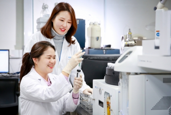 코웨이 물맛 연구소 소속 연구원들 모습 /사진제공=코웨이
