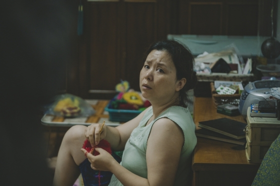영화 시작부터 아내 충숙은 남편 기택에게 "계획이 뭐야?"라고 묻는다. '계획'이라는 단어는 영화 '기생충'의 주제를 드러내는 핵심 키워드로 영화에선 크게 8번 정도 언급된다.