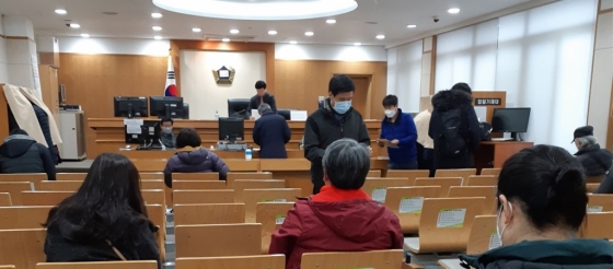 코로나19 확산 이후 지난달 열린 의정부 경매 법정 모습/사진= 지지옥션