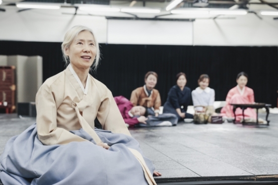 코로나19로 '회전가' 등 공연들이 줄줄이 취소되고 있다. 사진제공=국립극단.