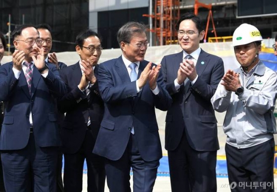 반도체 부진에도 늘린 2500명…속도 붙은 이재용式 '초격차'