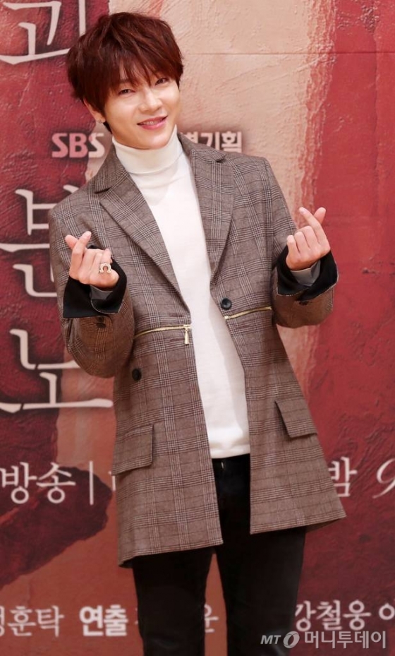 배우 윤학이 30일 오후 서울 양천구 목동 SBS에서 진행된 새 주말드라마 '운명과 분노' 제작발표회에 참석해 포즈를 취하고 있다. / 사진=김휘선 기자 hwijpg@