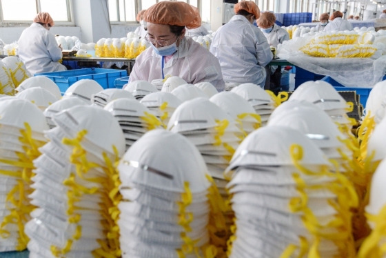 중국의 마스크 제조공장/사진=AFP