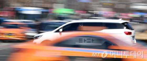 타다 베이직'이 멈췄다. 타다 운영사 VCNC는 10일까지 타다 '베이직'을 운행하고 11일부로 운행을 중단했다. /사진제공=머니투데이 자료방.