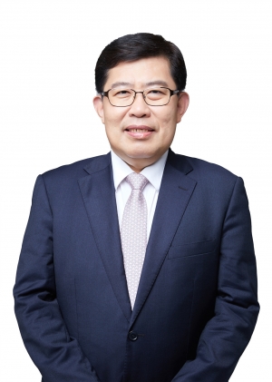 4·15총선에 출마한 윤창현 전 한국금융연구원장 /사진=중앙선거관리위원회