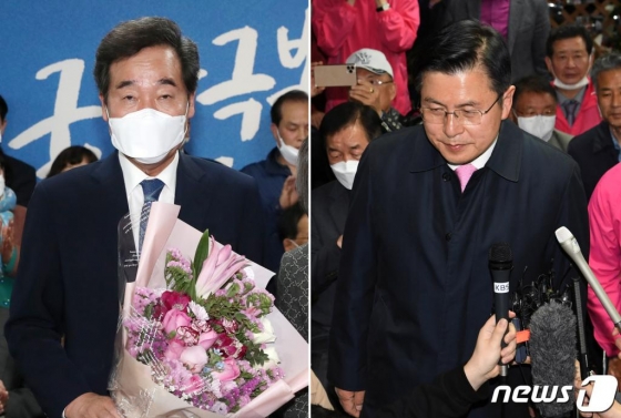 (서울=뉴스1) 허경 기자,이승배 기자 = 이낙연 더불어민주당 서울 종로구 국회의원 후보가 15일 선거사무소 상황실에서 당선을 확정짓자 꽃다발을 들고 있다(왼쪽 사진). 오른쪽은 낙선인사하는 황교안 미래통합당 후보. 2020.4.15/뉴스1