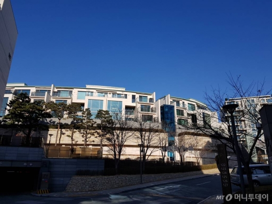 36억 '한남더힐' 나왔다…초고가 아파트 줄줄이 경매행 - 머니투데이