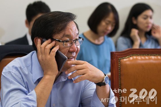 김태년 "文정부 국정과제 쓴 손…원내대표로 성과 낼 차례"
