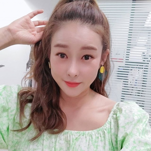 쇼핑몰을 운영 중인 방송인 현영./사진=현영 인스타그램