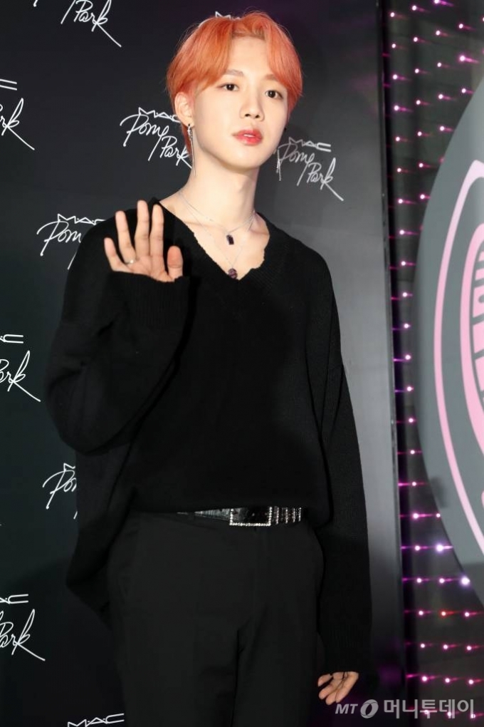 그룹 AB6IX 임영민이 1일 오후 서울 강남구 SJ쿤스트할레에서 열린 글로벌 메이크업 브랜드의 '맥 포니 컬렉션' 출시 행사에 참석하고 있다. / 사진=임성균 기자 tjdrbs23@