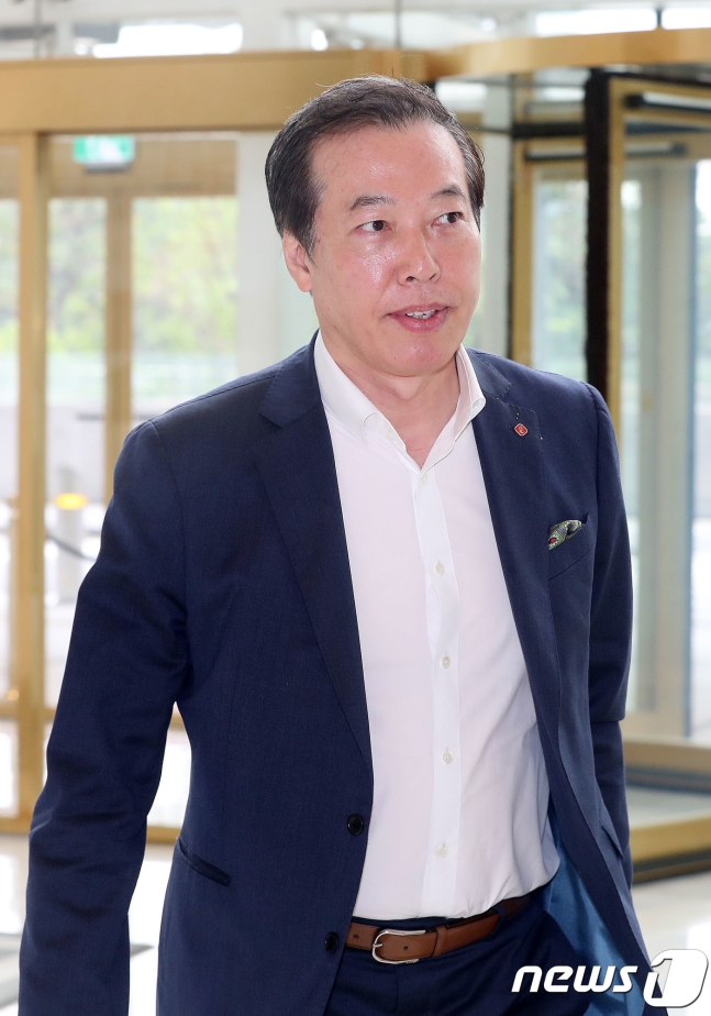 이완신 롯데홈쇼핑 대표이사