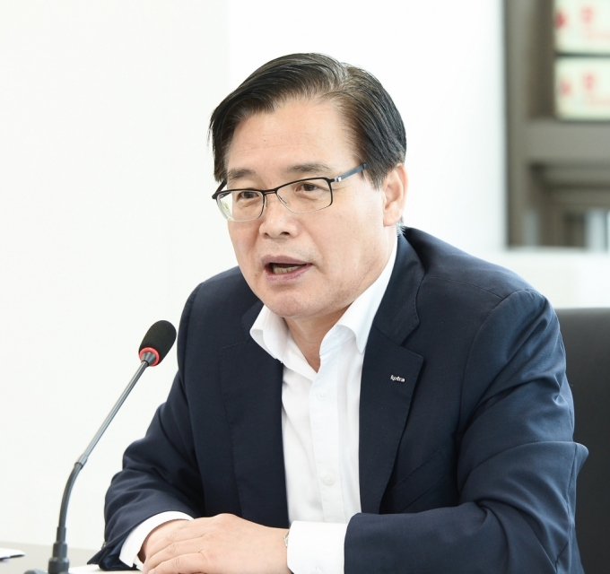 권평오 대한무역투자진흥공사(코트라) 사장이 18일 충남 천안에서 '2020 유턴기업 간담회'에서 발언을 하고 있다. /사진제공=코트라