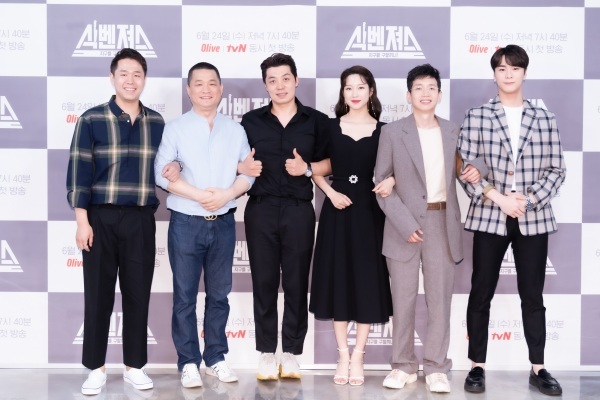 김봉수 유방원 송훈 문가영 봉태규 문빈(왼쪽부터)/ 사진제공=올리브 &copy; 뉴스1