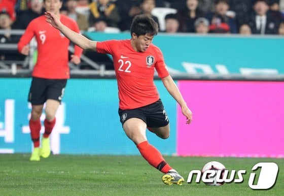 권창훈이 22일 오후 울산 문수축구경기장에서 열린 대한민국 축구 대표팀과 볼리비아 대표팀의 평가전에서 상대문전을 향해 슛을 하고 있다. 2019.3.22/ 사진 = 뉴스 1