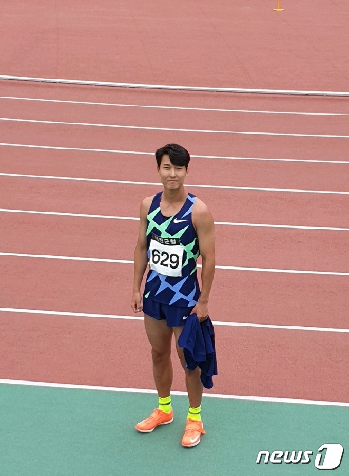 서천군청 우상혁, 전국선수권 남자 높이뛰기 우승 - 머니투데이