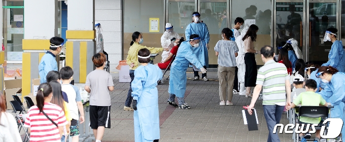 [사진] 난우초에 설치된 선별진료소